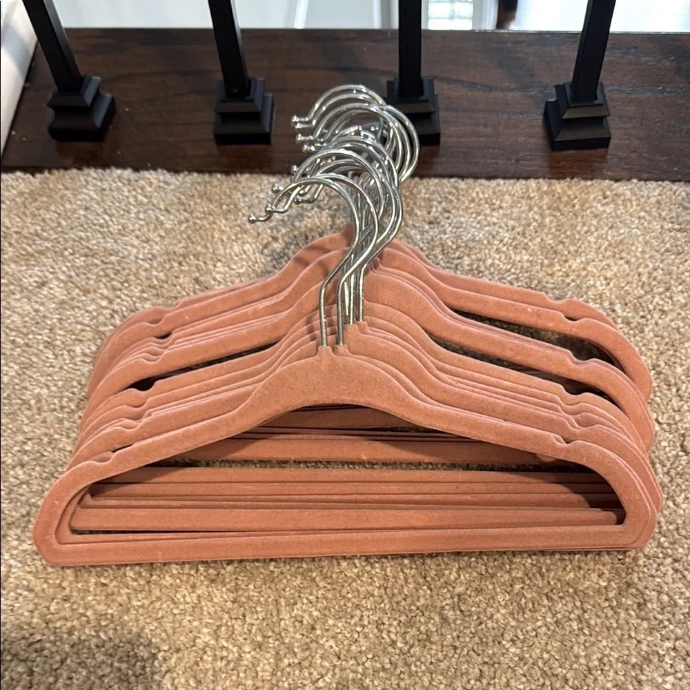 Girls’ Velvet Non-Slip Hangers - light Pink